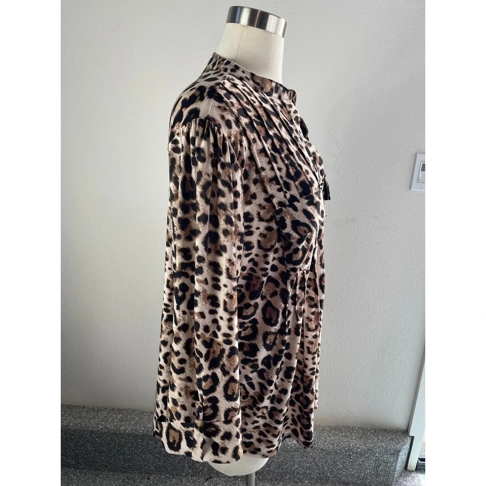 Cocomo Woman Plus 2X Leopard Animal Print Button Front Blouse Tunic Top Shirt‎